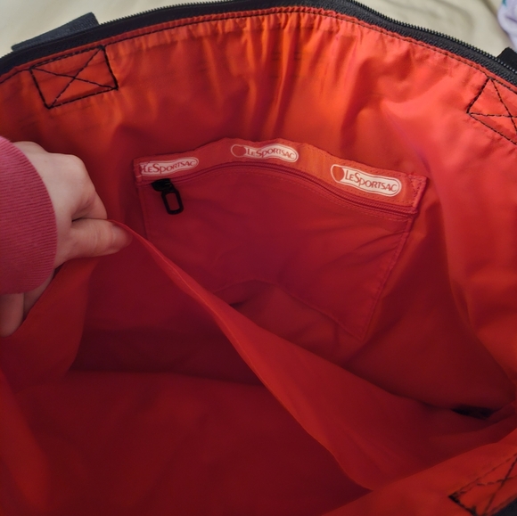 Lesportsac X Peanuts Collaboration Hailey Tote Bag Snoopy In The Sky - Picture 5 of 6